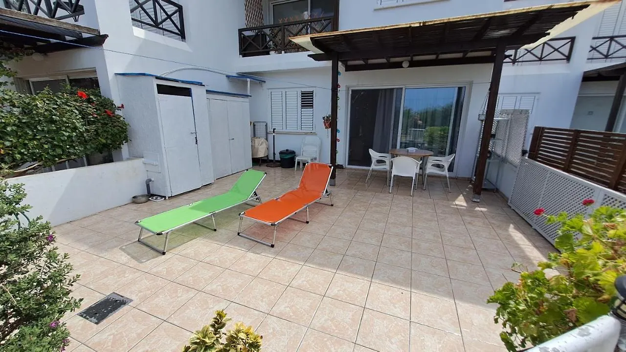 Yialos Cozy Beach House Apartment Larnaca